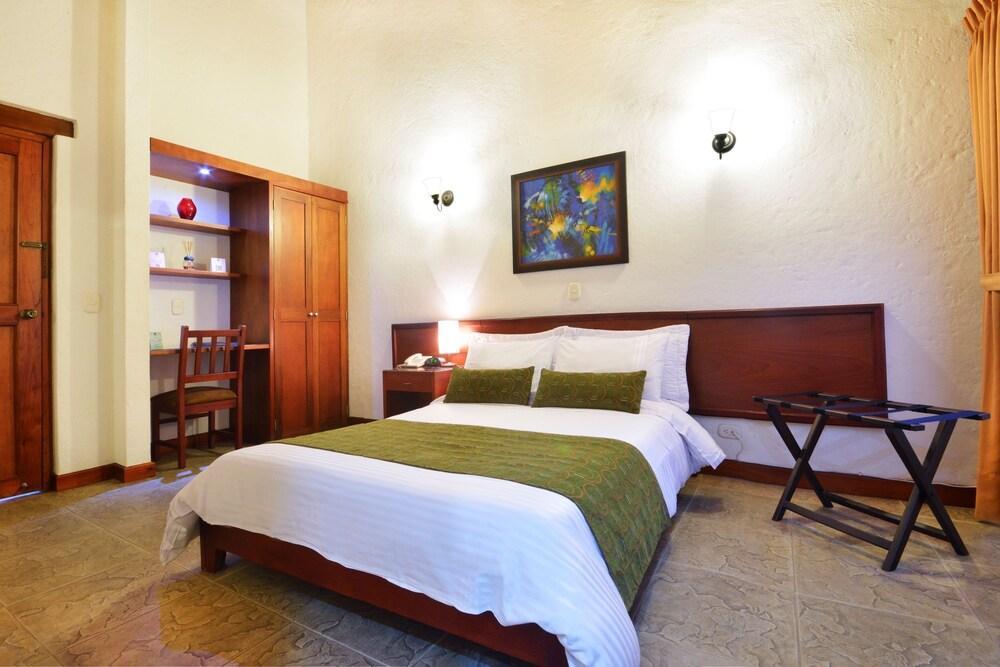 La Campana Hotel Boutique Медельин Экстерьер фото