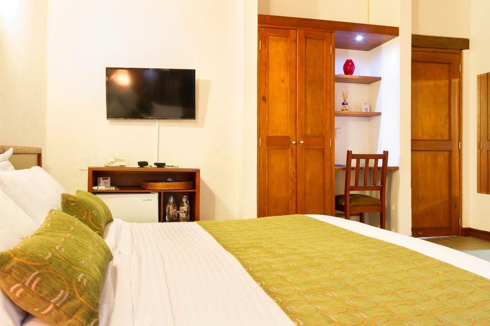 La Campana Hotel Boutique Медельин Экстерьер фото