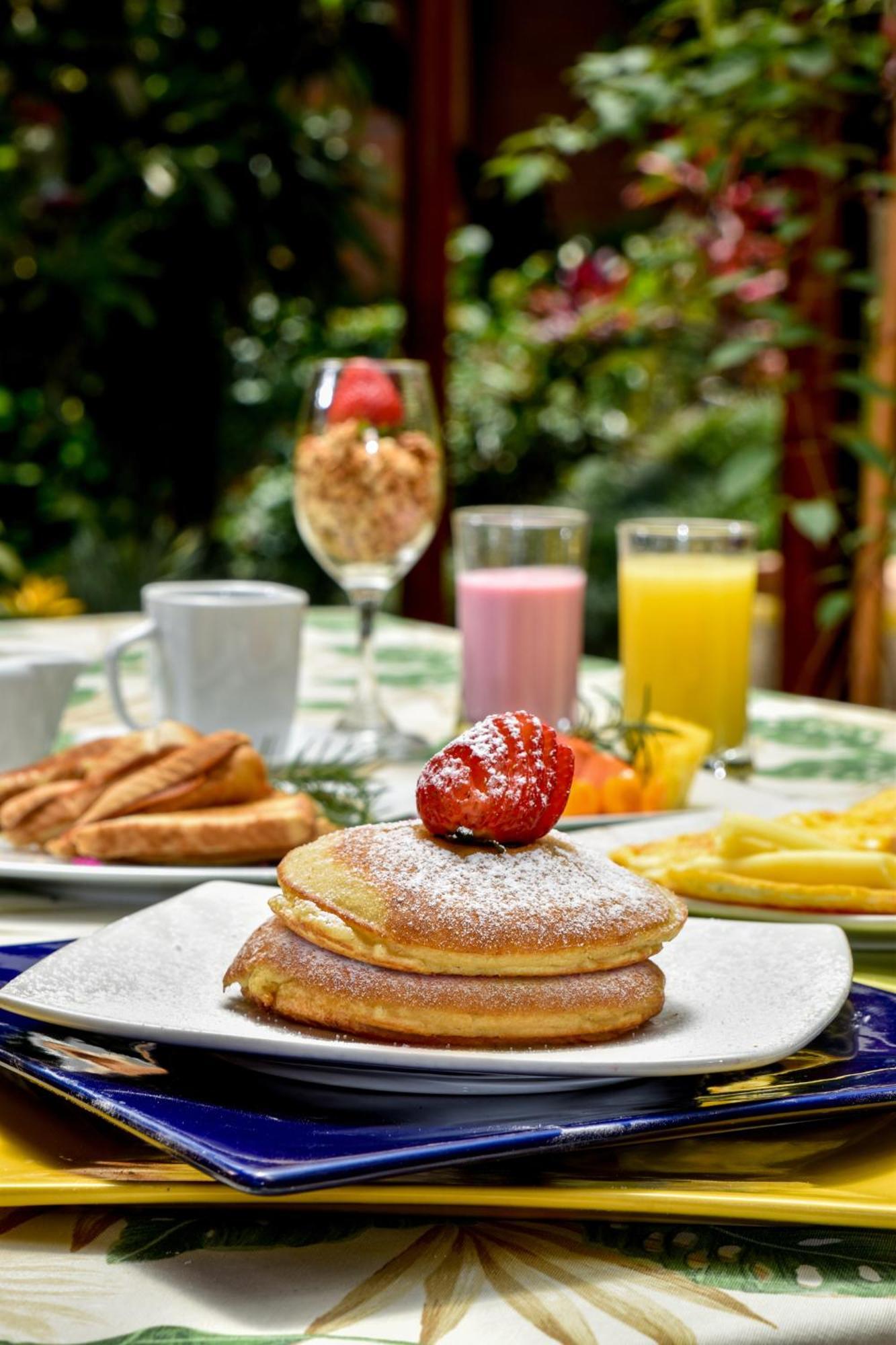 La Campana Hotel Boutique Медельин Экстерьер фото