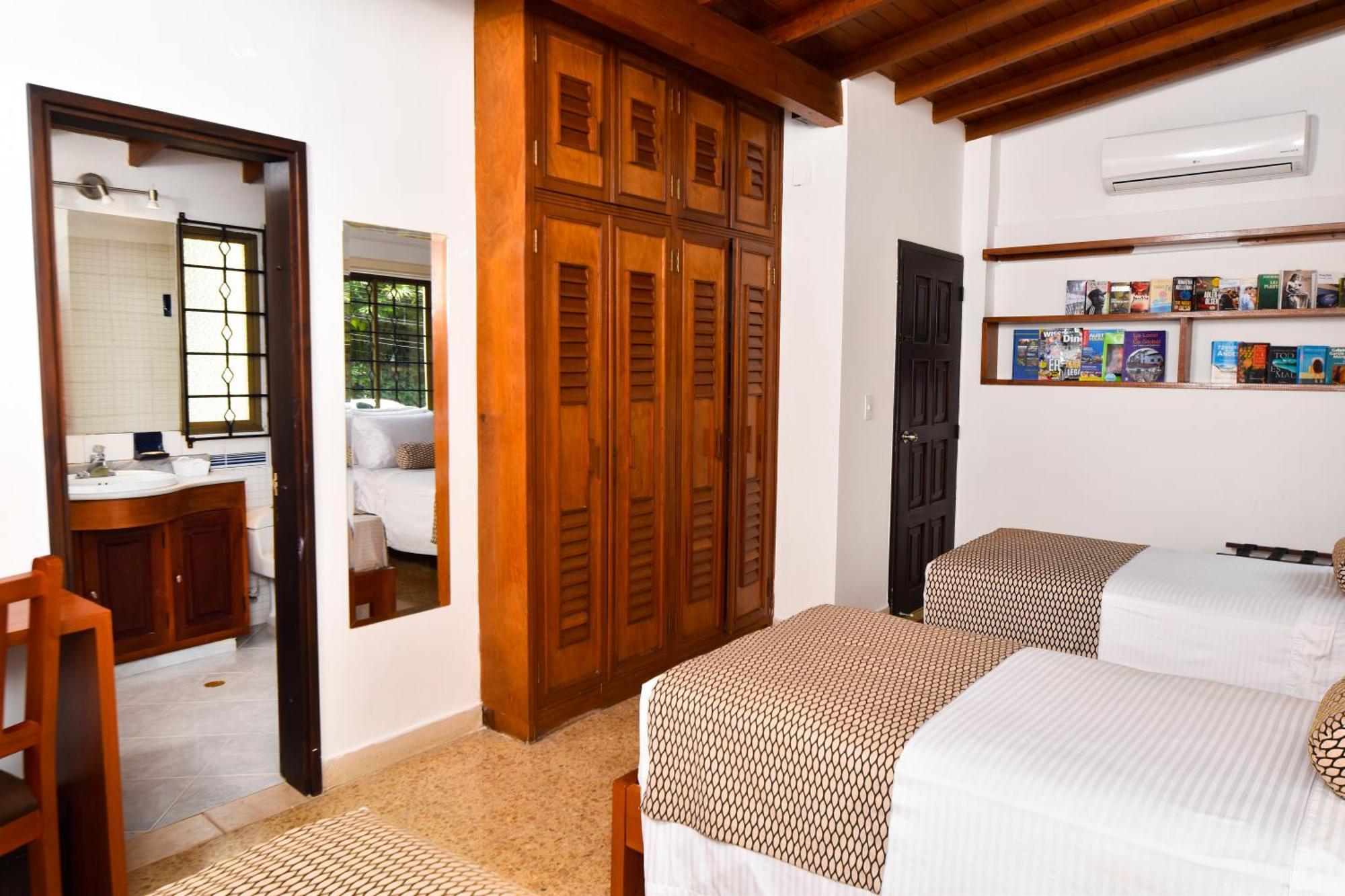 La Campana Hotel Boutique Медельин Экстерьер фото